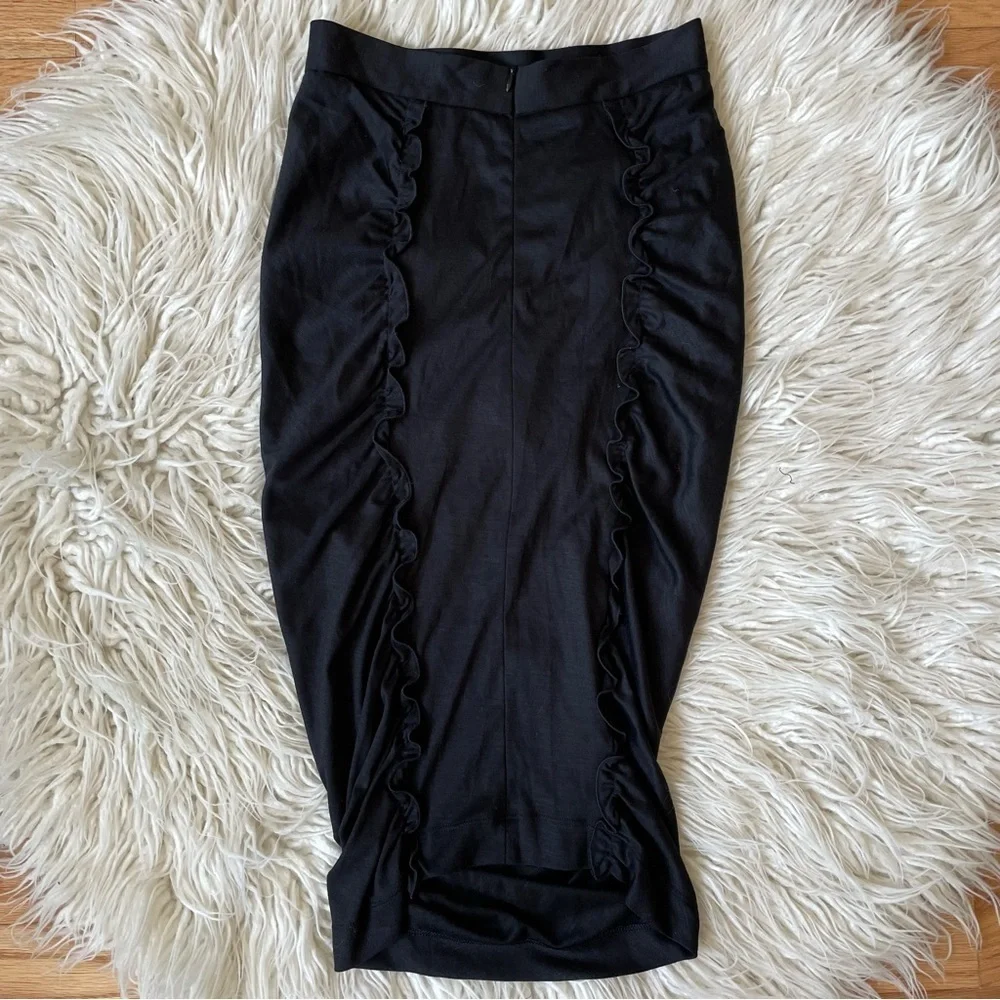 Moschino Cheap and Chic Black Virgin Wool Blend Ruffle Back Pencil Skirt EUC 4